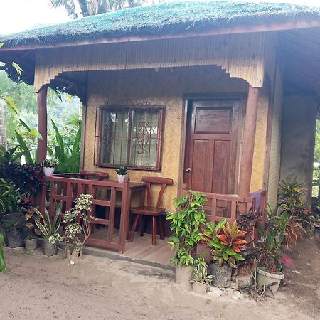 Akoya Beach Park And Cottages Locaroc Ruang foto