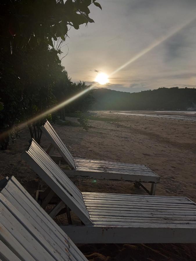 Akoya Beach Park And Cottages Locaroc Bagian luar foto